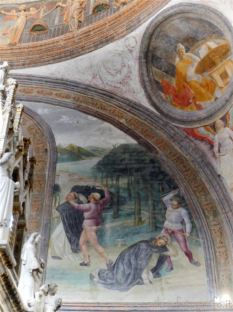 Milano - Affresco raffigurante il martirio di San Pietro nella Cappella Portinari